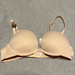 PINK Victoria's Secret Nude Bra